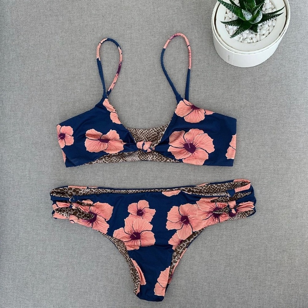 Acacia Swimwear Hibiscus Set (M) 🌺